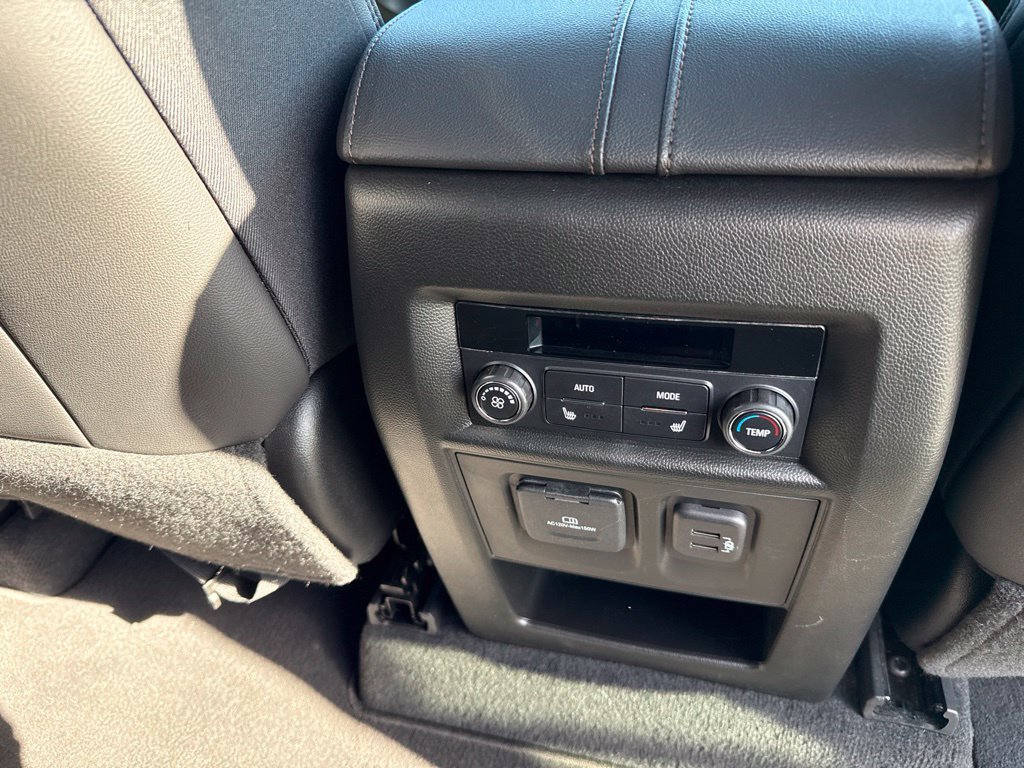 Used 2023 Chevrolet Traverse High Country AWD/4WD image 20