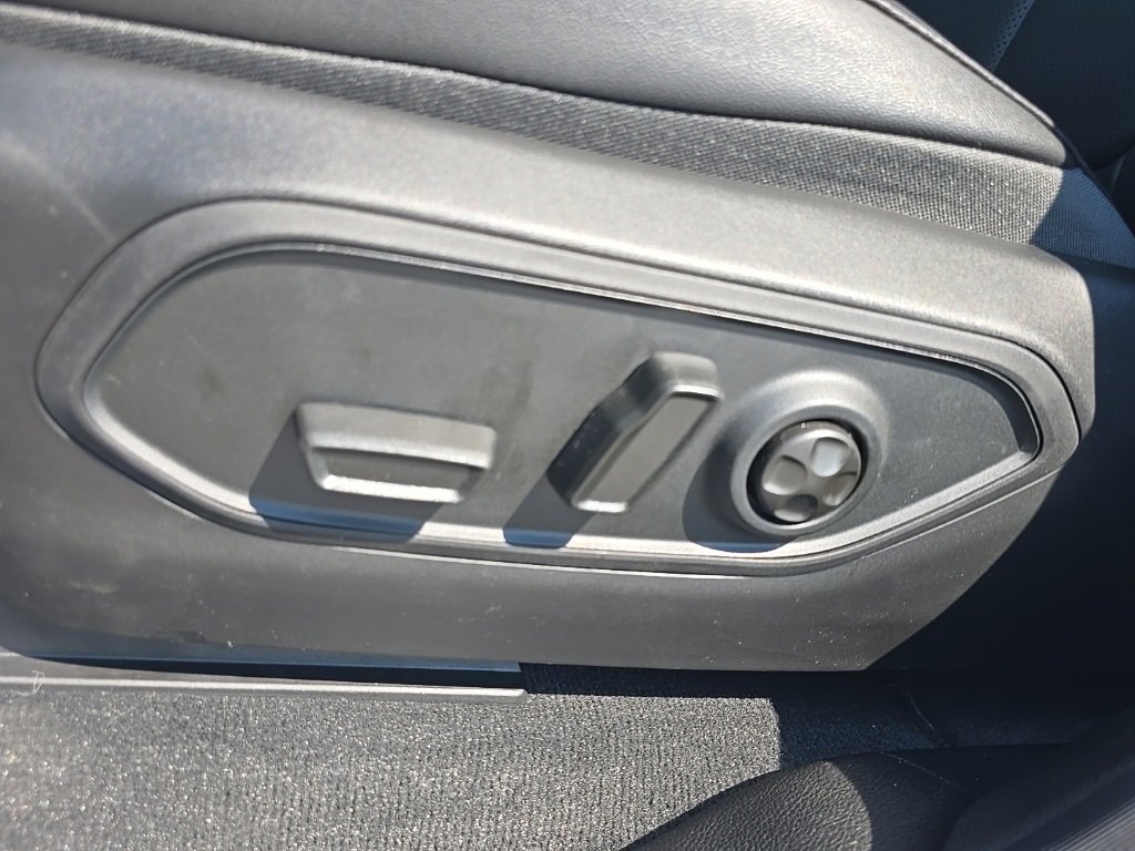 New 2025 Jeep Grand Cherokee L Limited w/ Luxury Tech Group II image 17