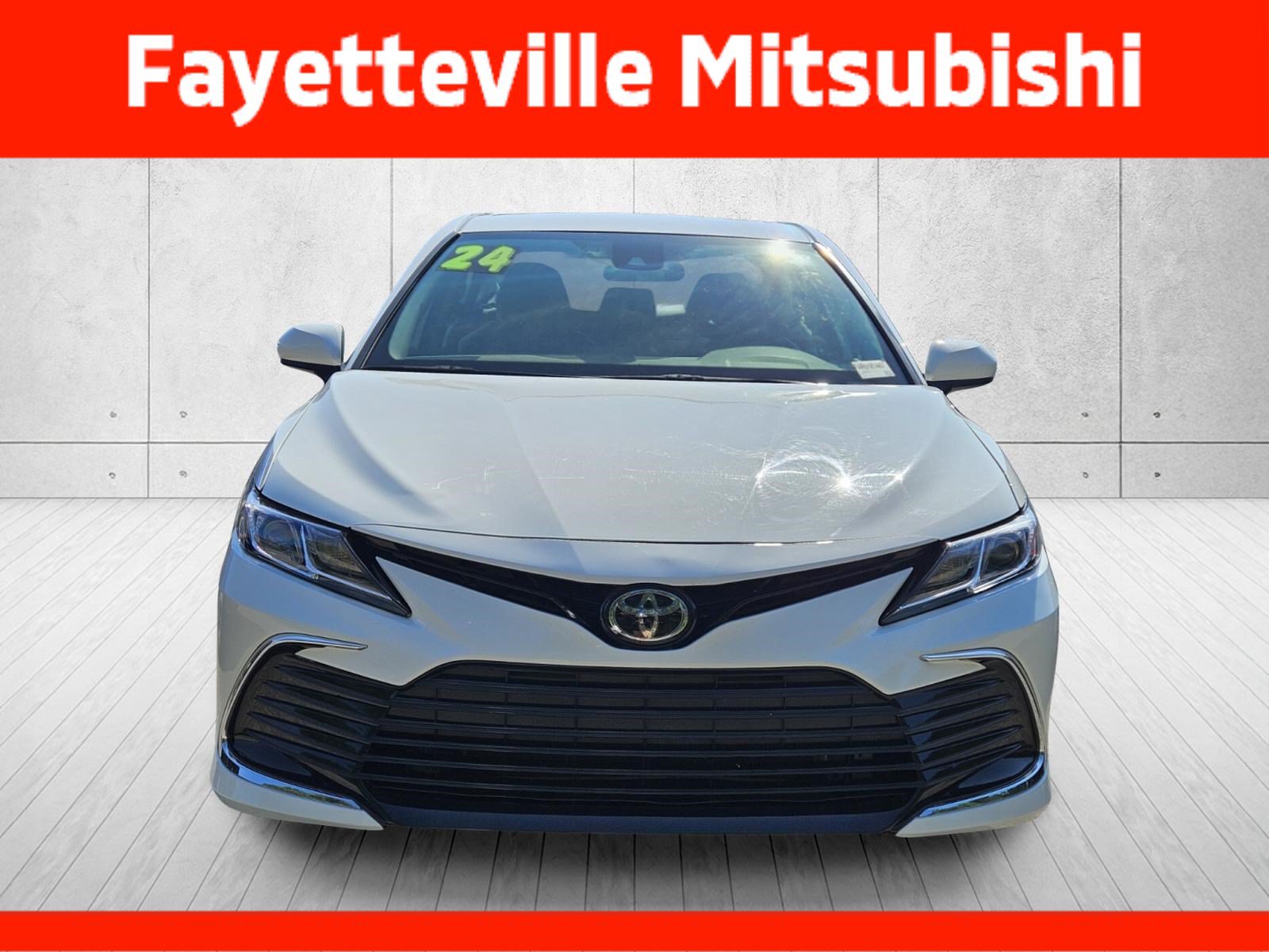 Used 2024 Toyota Camry LE AWD/4WD image 5
