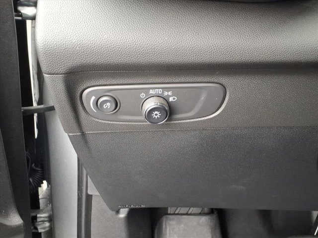 Used 2023 Buick Envision Essence image 21
