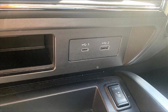 Used 2024 Nissan Titan SV w/ SV Convenience Package AWD/4WD image 17