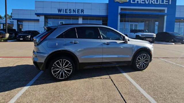 Used 2025 Cadillac XT4 Sport AWD/4WD image 8