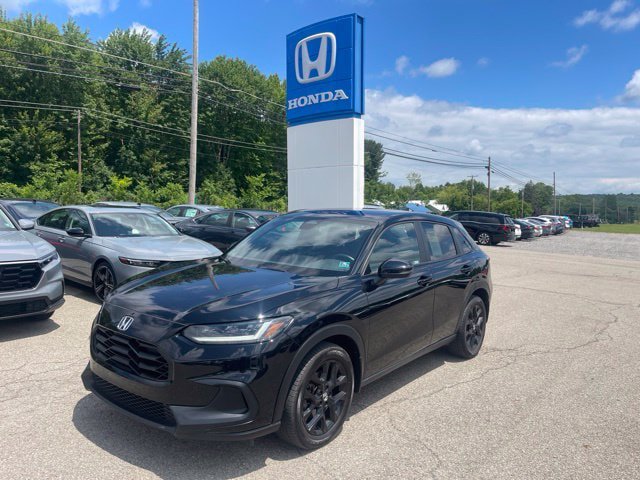 Used 2023 Honda HR-V Sport image 2