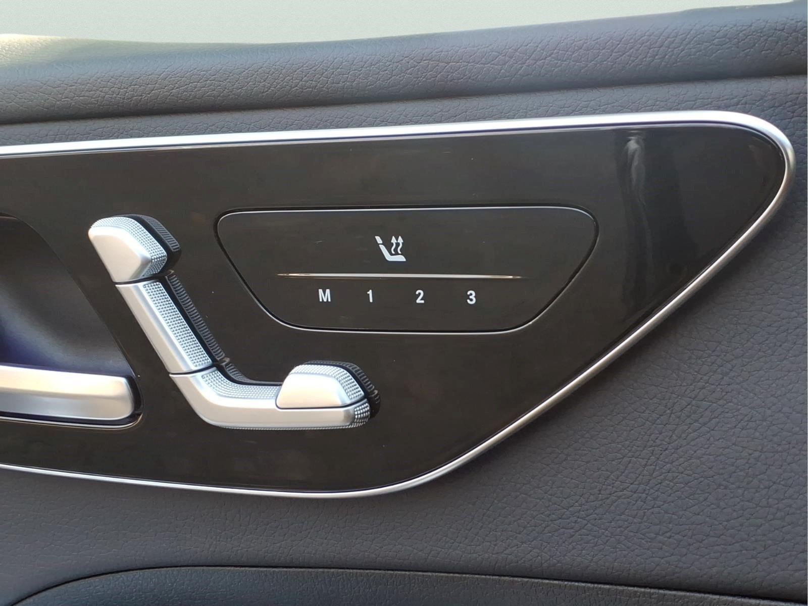 Certified 2022 Mercedes-Benz C 300 4MATIC Sedan image 22
