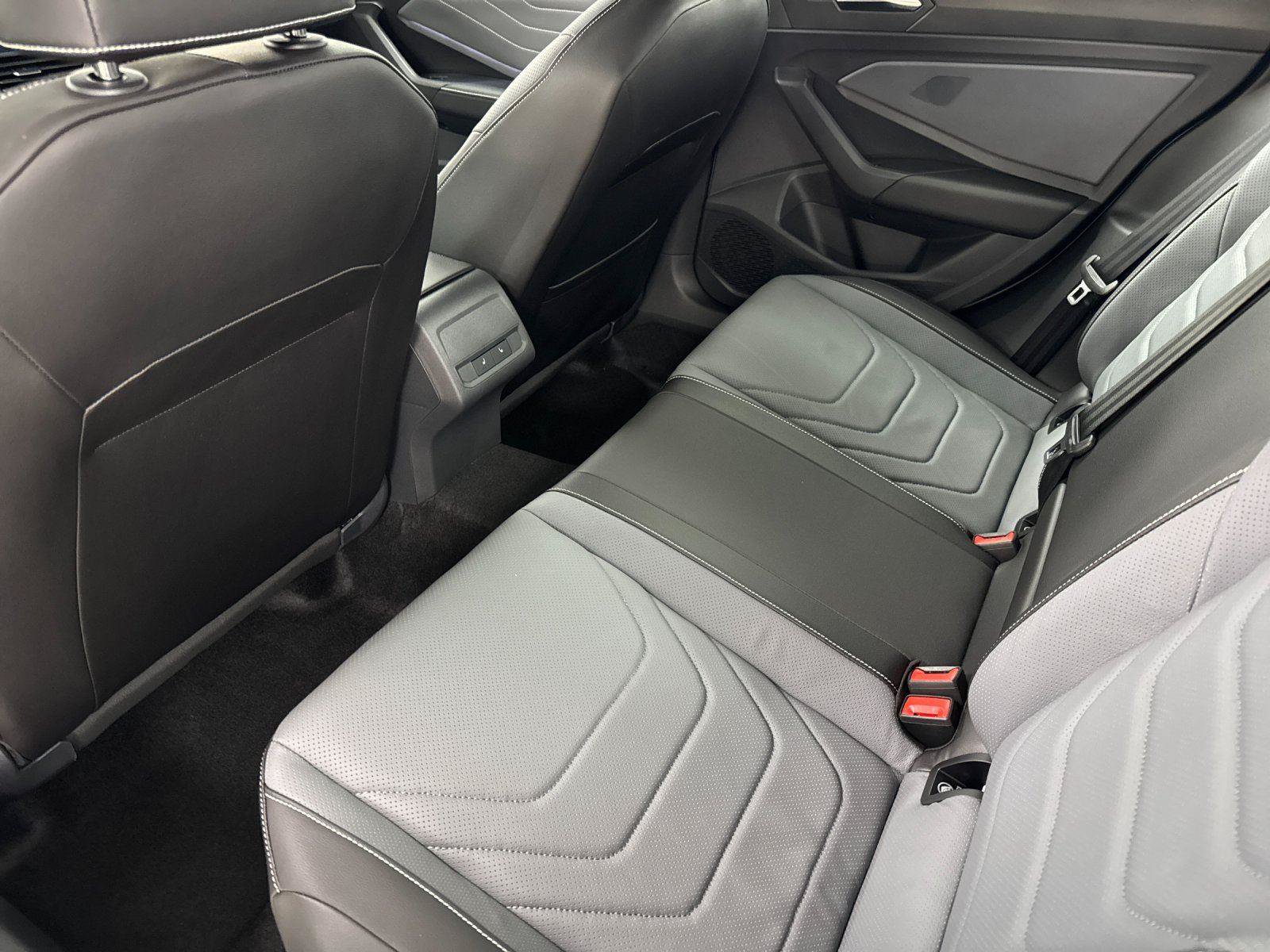 New 2026 Volkswagen Jetta SEL FWD image 11