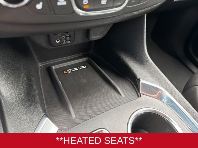 Used 2023 Chevrolet Traverse RS image 19