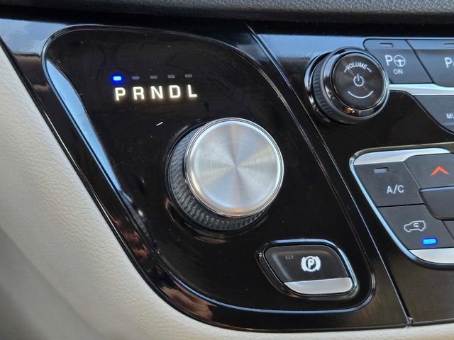 Used 2019 Chrysler Pacifica Limited w/ Advanced Safetytec Group image 17