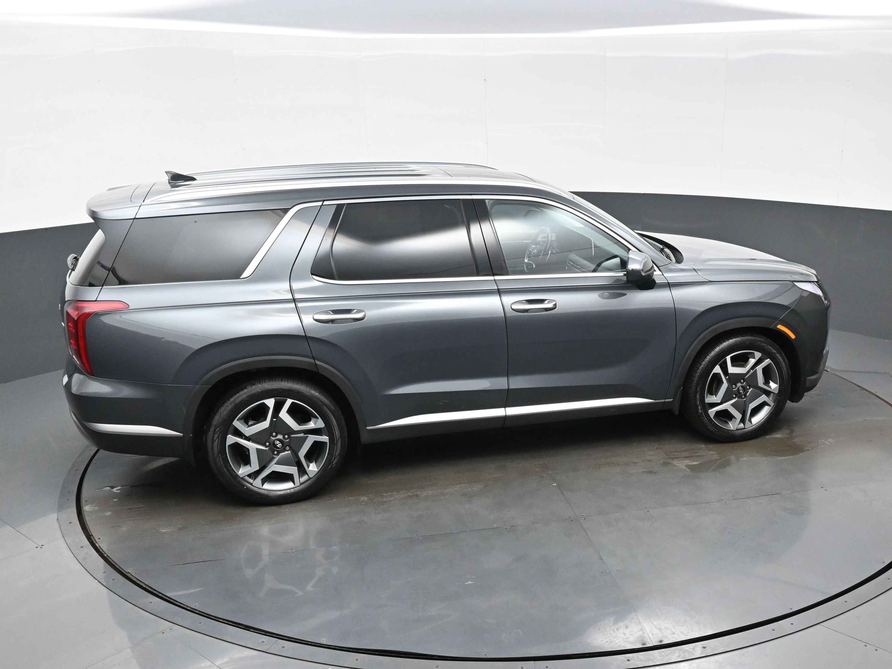 Used 2023 Hyundai Palisade SEL w/ Winter Package AWD/4WD image 40