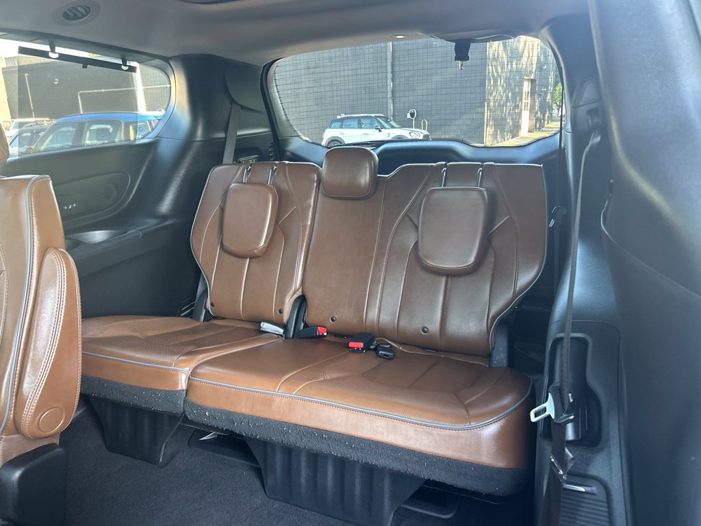 Used 2019 Chrysler Pacifica Limited w/ Advanced Safetytec Group FWD image 24