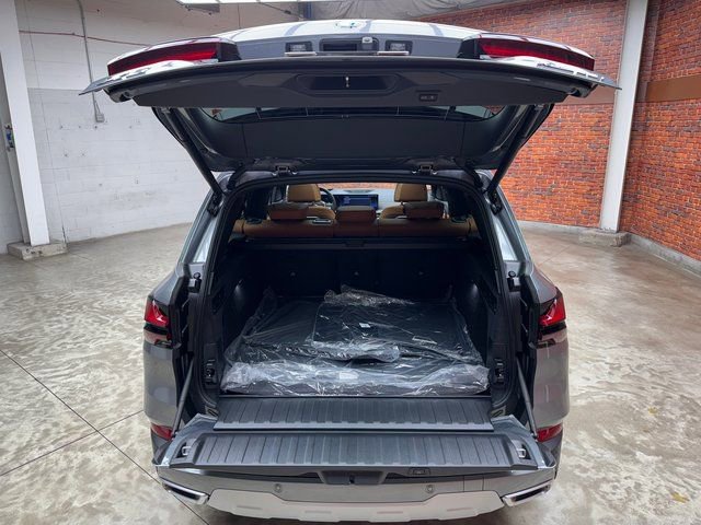 Used 2026 BMW X5 xDrive40i w/ Climate Comfort Package image 26