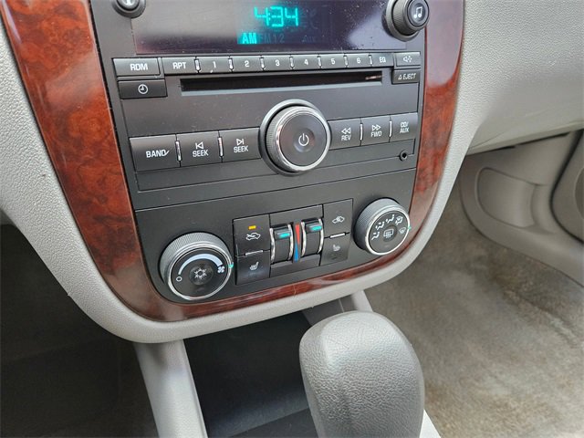 Used 2009 Chevrolet Impala LT image 22