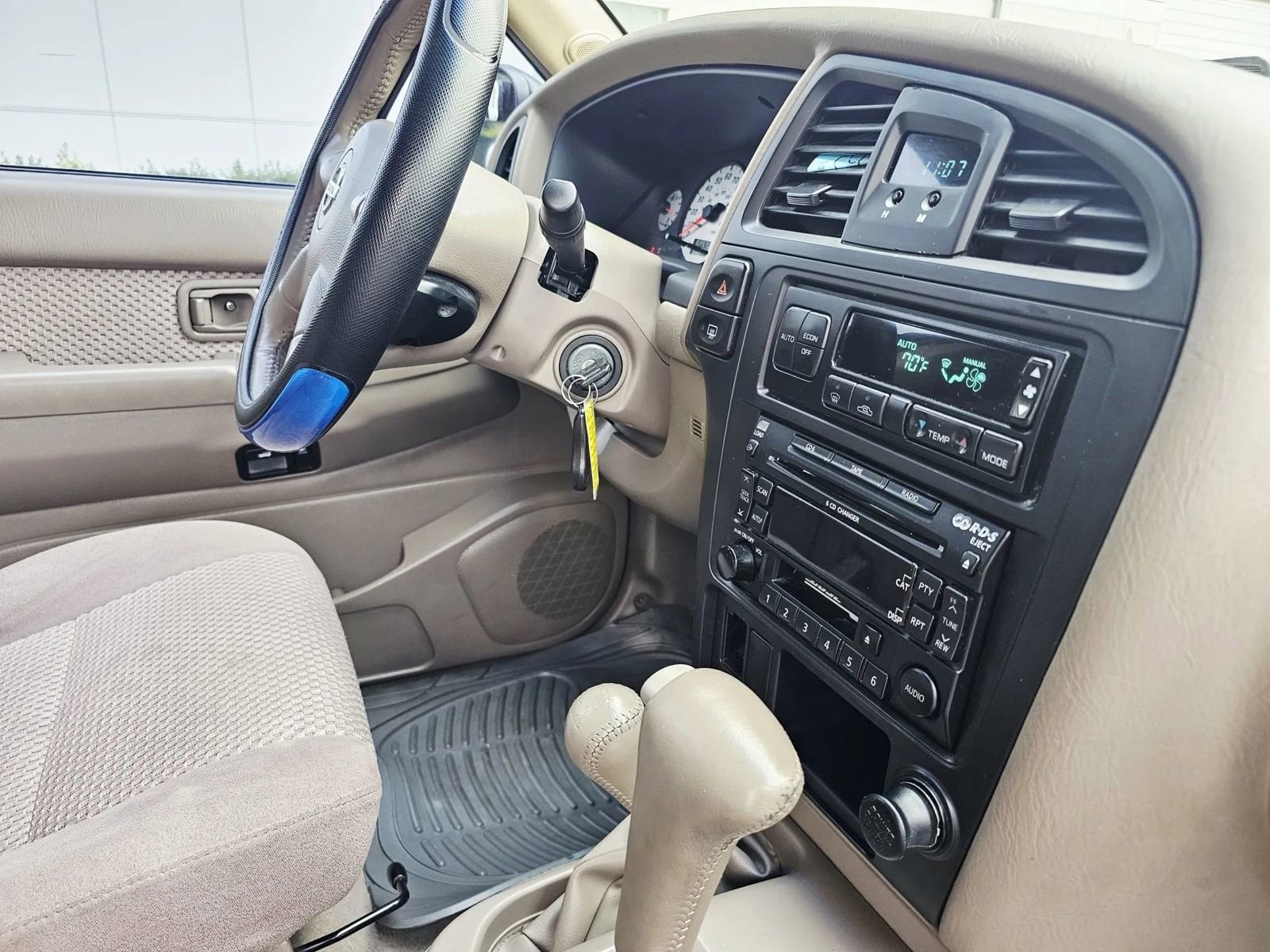 Used 2004 Nissan Pathfinder SE w/ (POP) SE Popular Pkg image 14