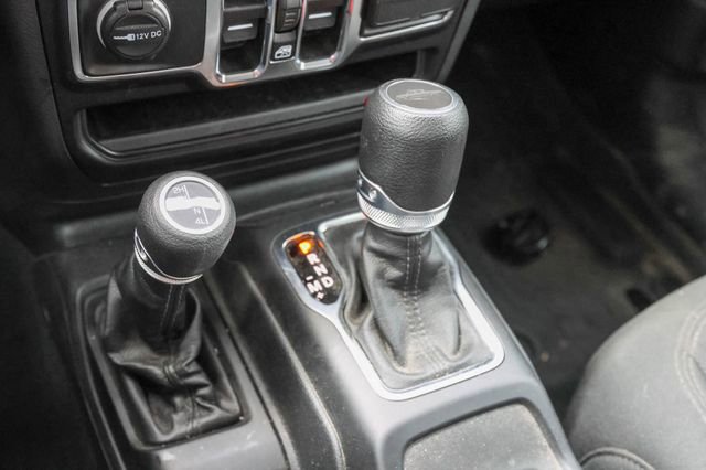 Used 2023 Jeep Gladiator Willys image 17