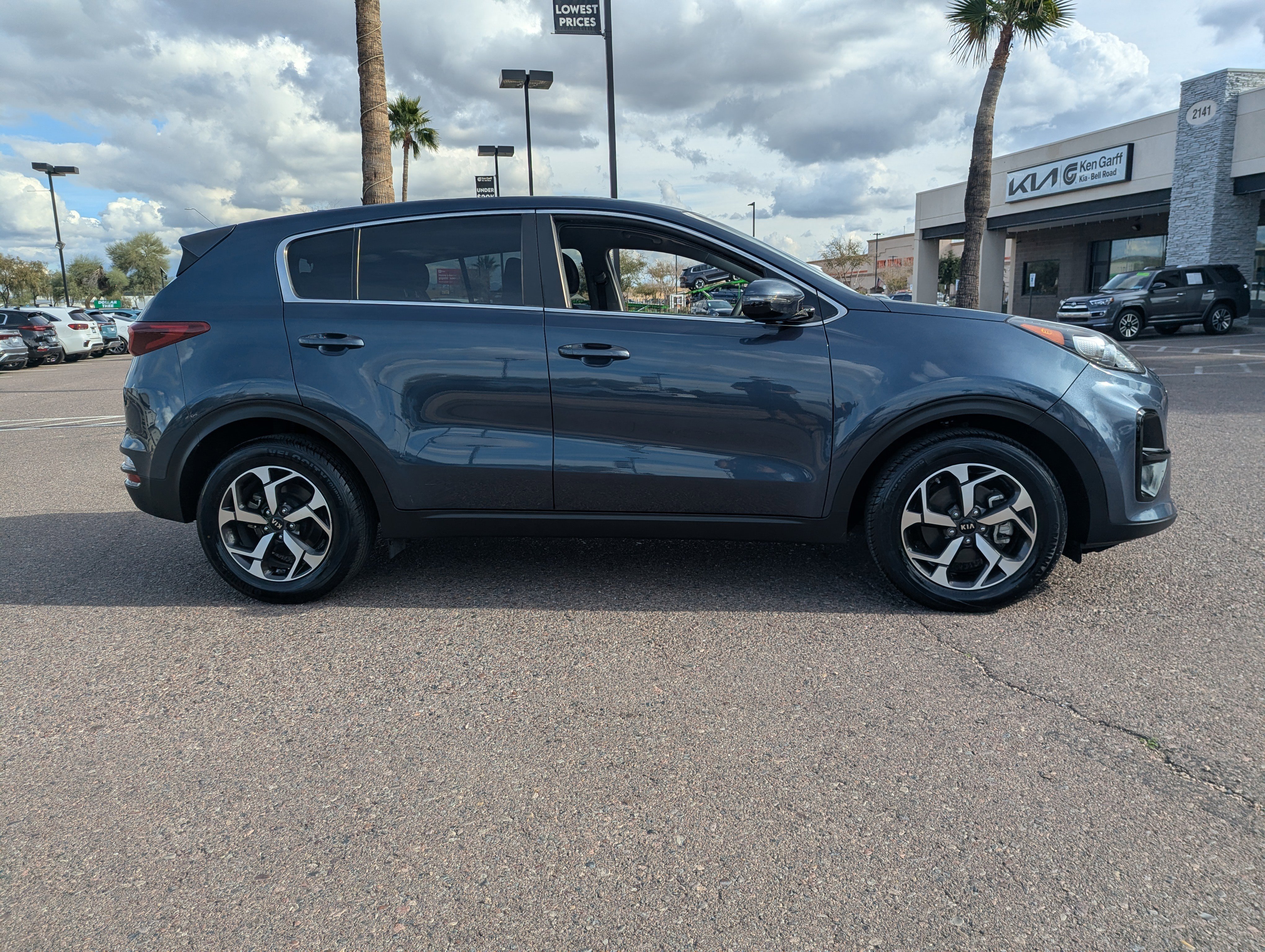 Used 2021 Kia Sportage LX w/ LX Fwd Popular Package image 2