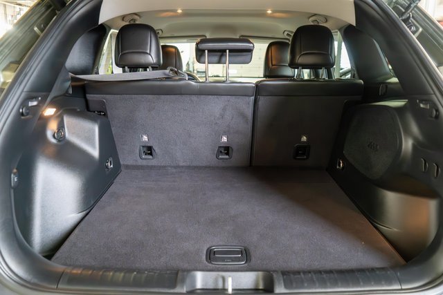 Used 2020 Jeep Cherokee Limited image 10