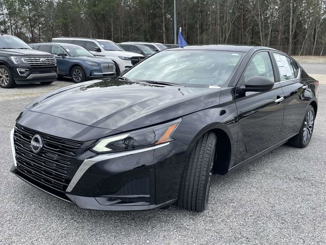 Used 2025 Nissan Altima 2.5 SV FWD image 7