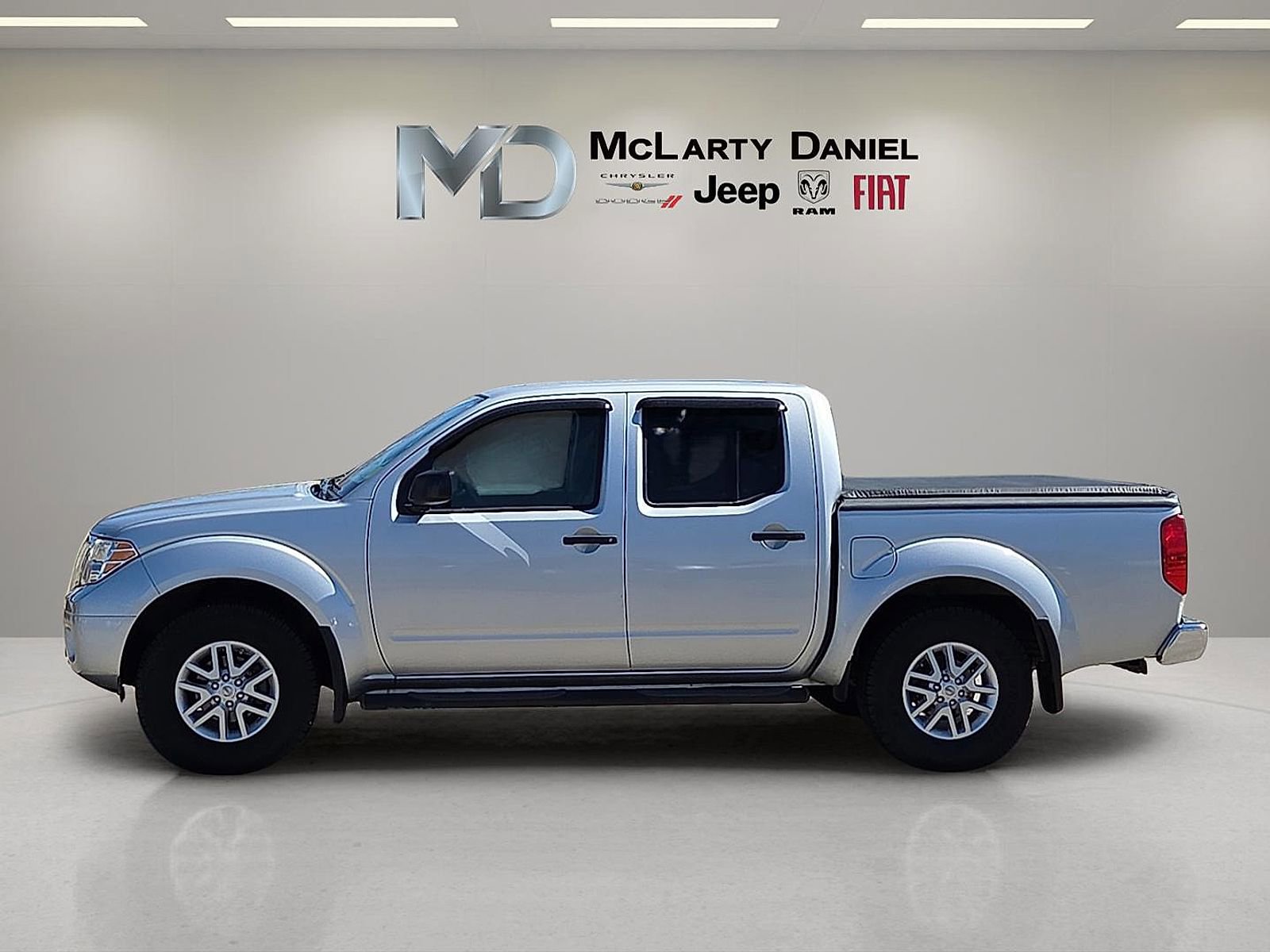 Used 2016 Nissan Frontier SV w/ SV Value Truck Package image 3