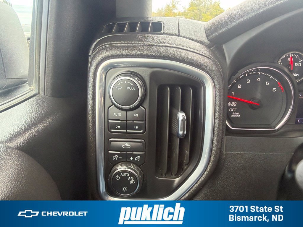 Used 2022 Chevrolet Silverado 1500 LT AWD/4WD image 12