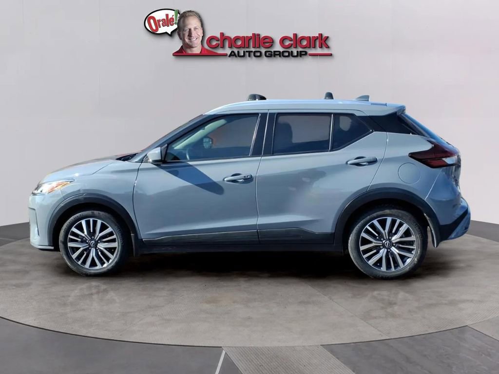 Used 2024 Nissan Kicks SV w/ Exterior Package FWD image 2