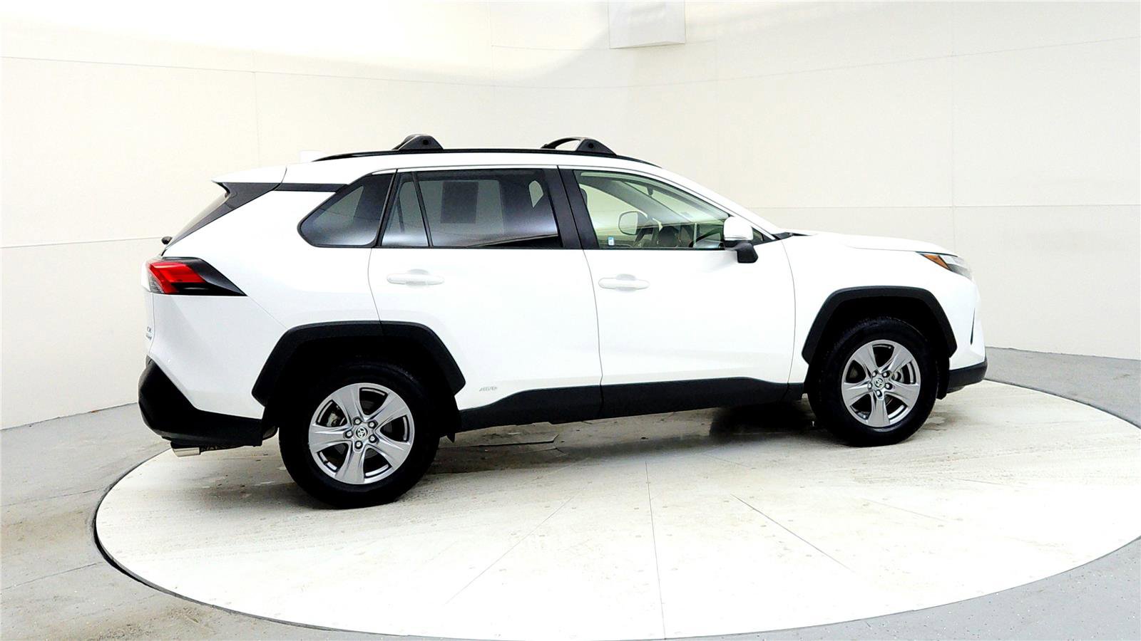 Certified 2023 Toyota RAV4 XLE w/ Convenience Package image 6