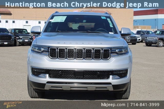 Used 2022 Jeep Wagoneer Series III image 2
