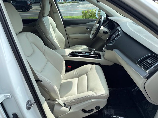 Certified 2024 Volvo XC90 B5 Core w/ Protection Package Premier AWD/4WD image 15