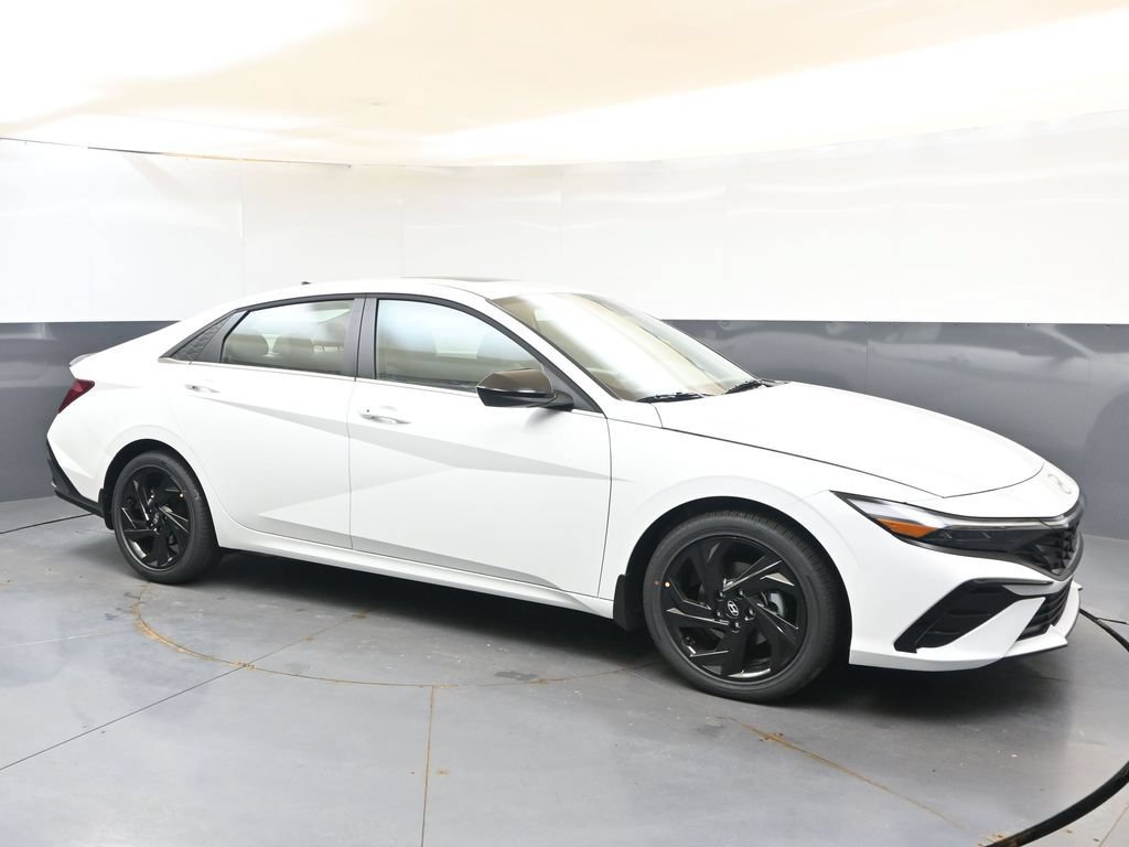 New 2026 Hyundai Elantra SEL Sport Premium FWD image 7