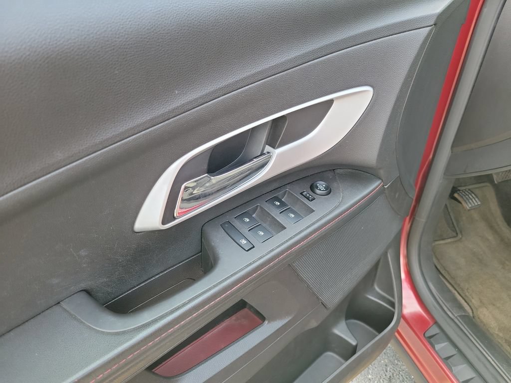 Used 2010 Chevrolet Equinox LT FWD image 23