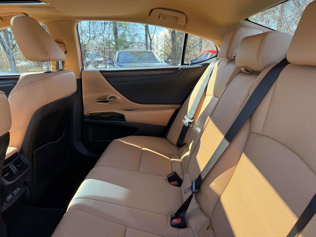 Used 2023 Lexus ES 350 w/ Premium Package image 14