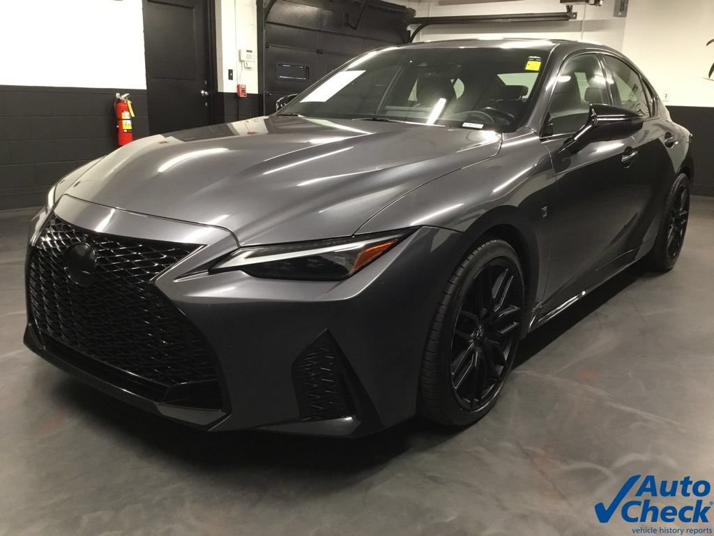 Used 2023 Lexus IS 500 RWD image 5