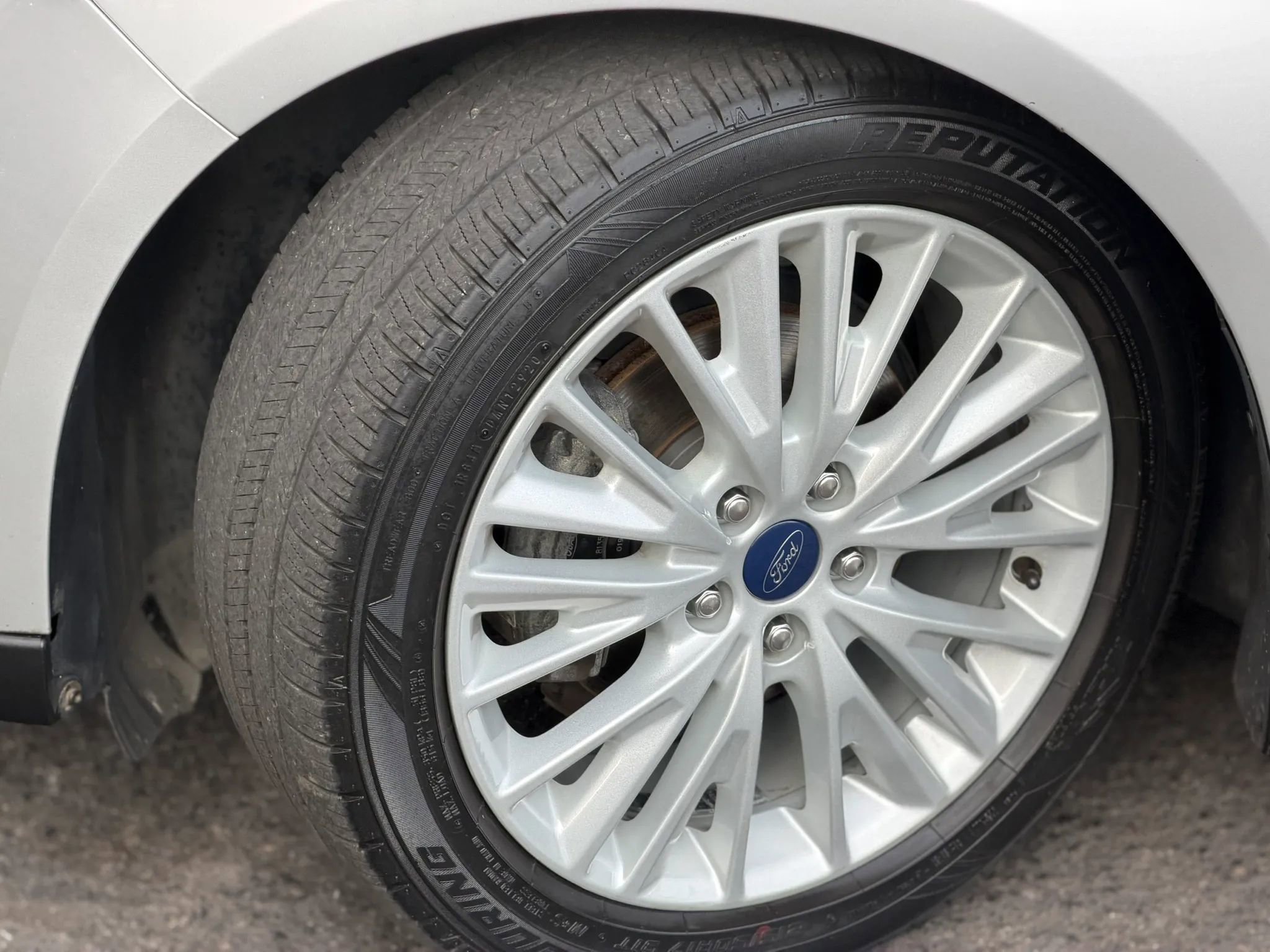 Used 2017 Ford Focus Titanium FWD image 14