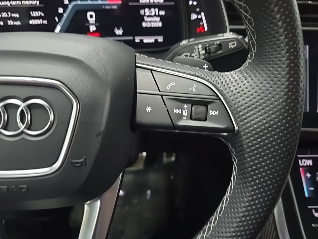 Used 2022 Audi SQ8 Prestige AWD/4WD image 22
