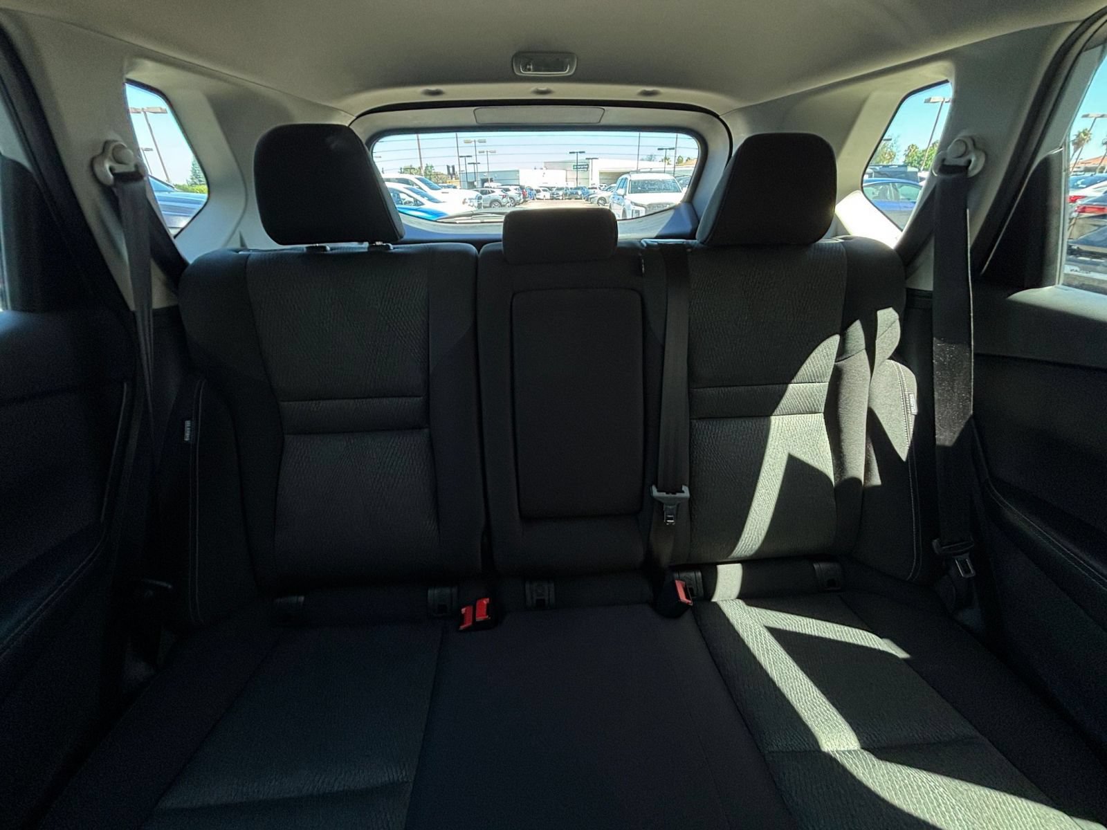 Used 2025 Nissan Rogue SV FWD image 40