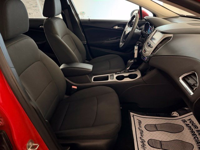 Used 2017 Chevrolet Cruze LS FWD image 21