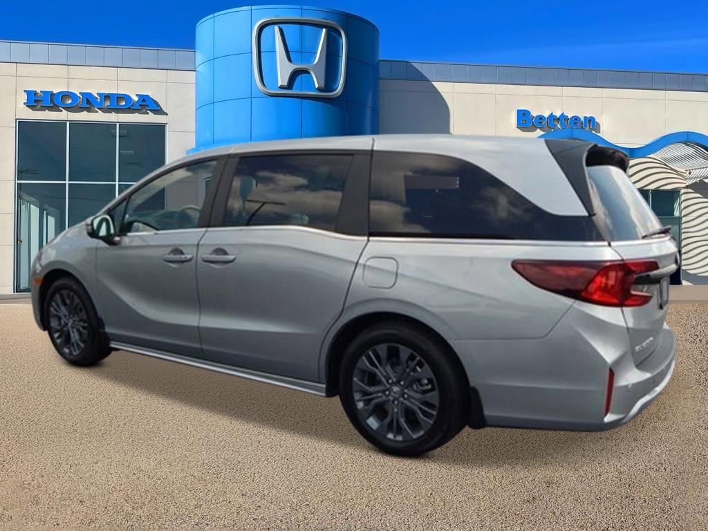 New 2026 Honda Odyssey Touring image 3