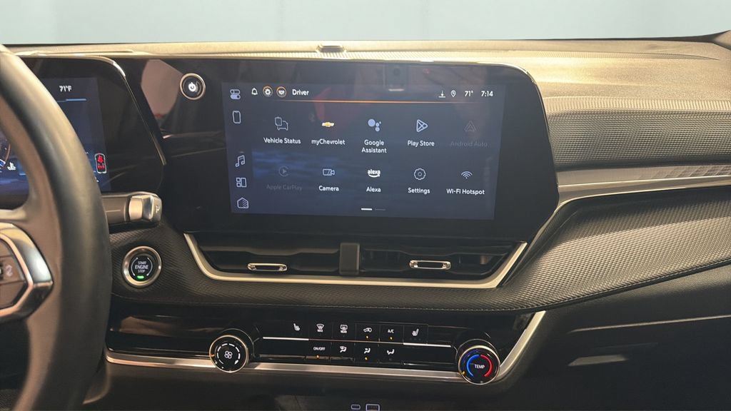 Used 2025 Chevrolet Equinox LT AWD/4WD image 11
