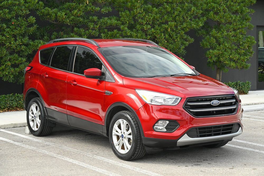 Used 2018 Ford Escape SE image 3