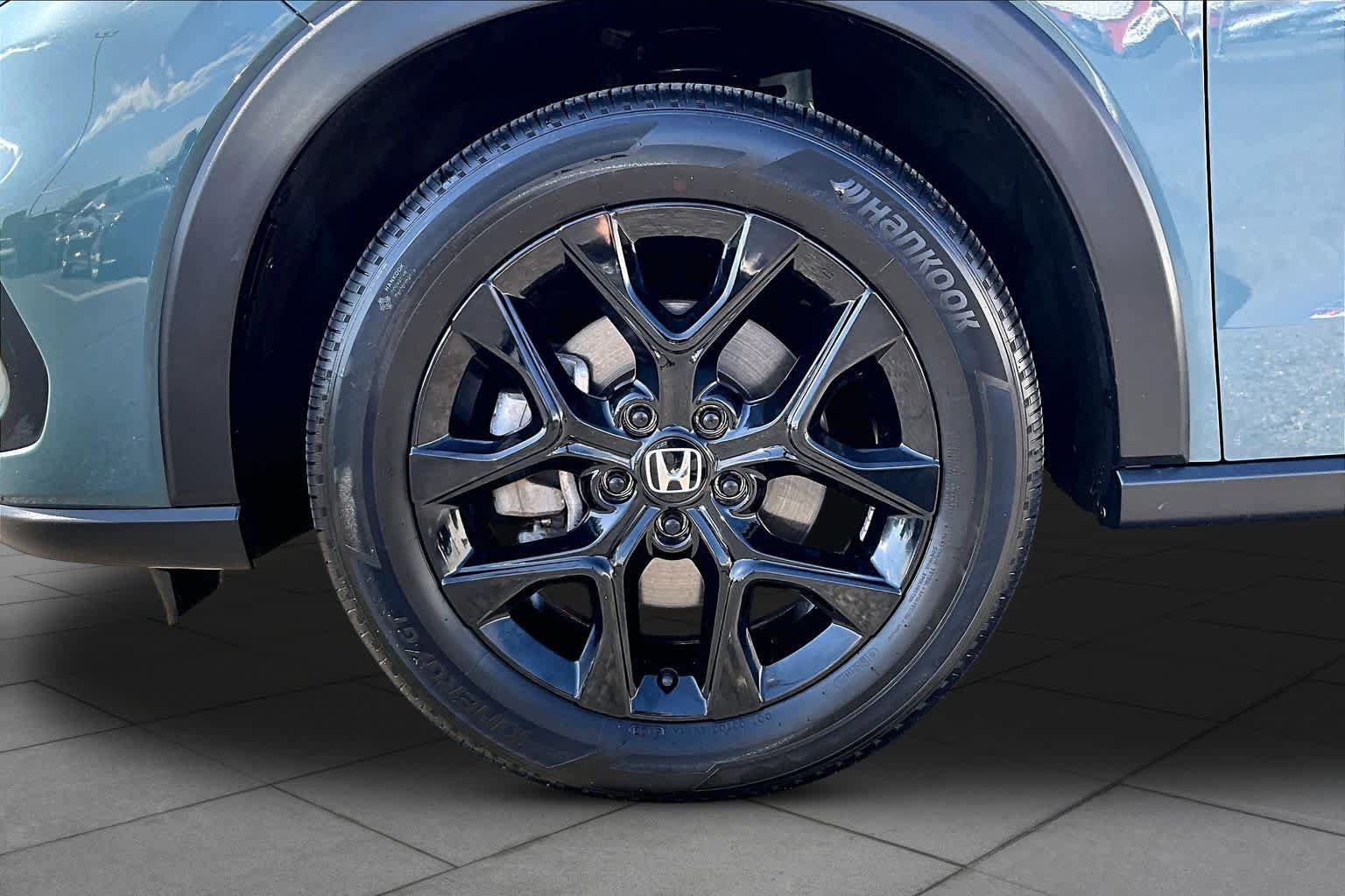 Used 2024 Honda HR-V Sport image 11