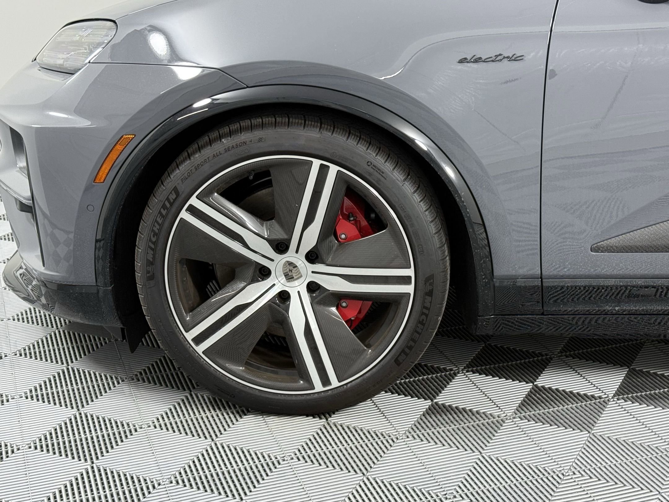 New 2025 Porsche Macan Turbo Electric image 12