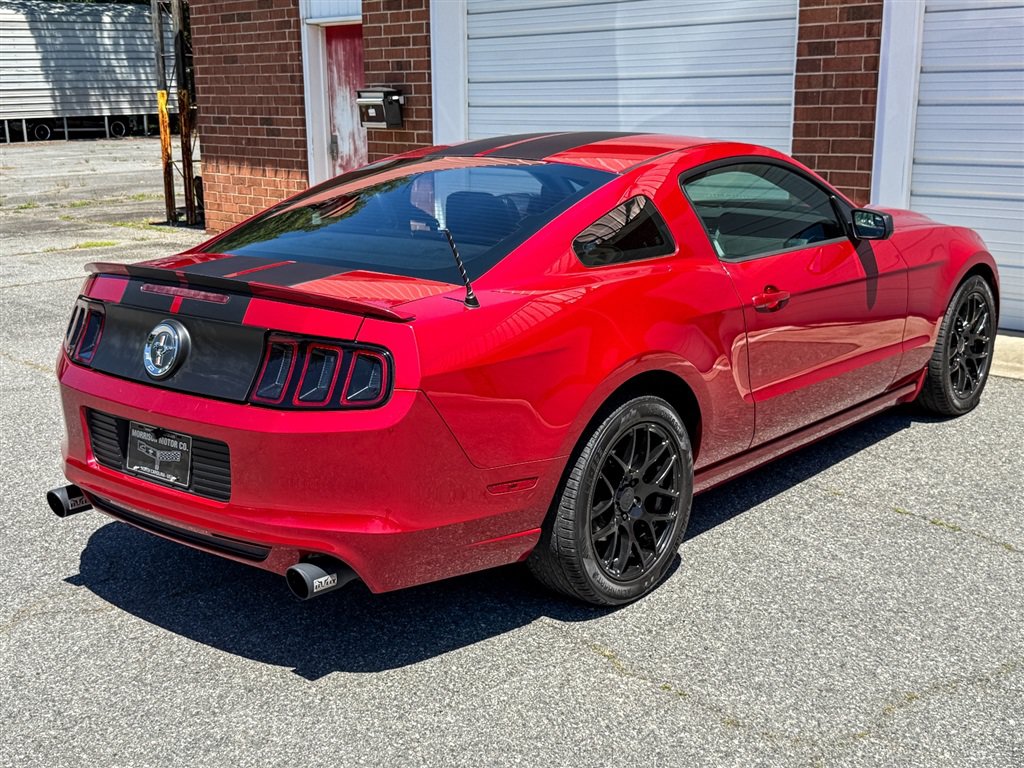 Used 2013 Ford Mustang Coupe RWD image 35