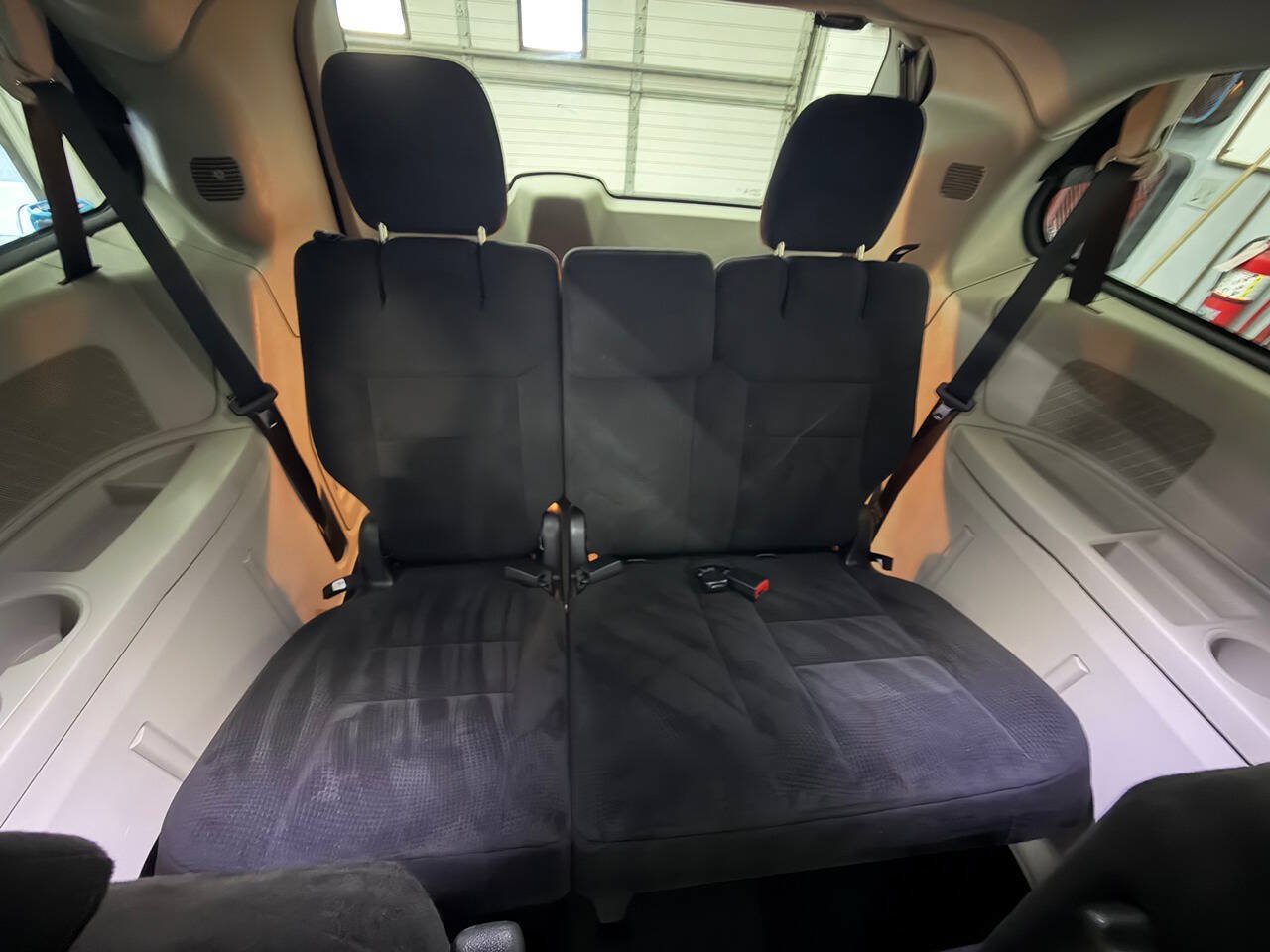 Used 2015 Chrysler Town & Country Touring FWD image 25