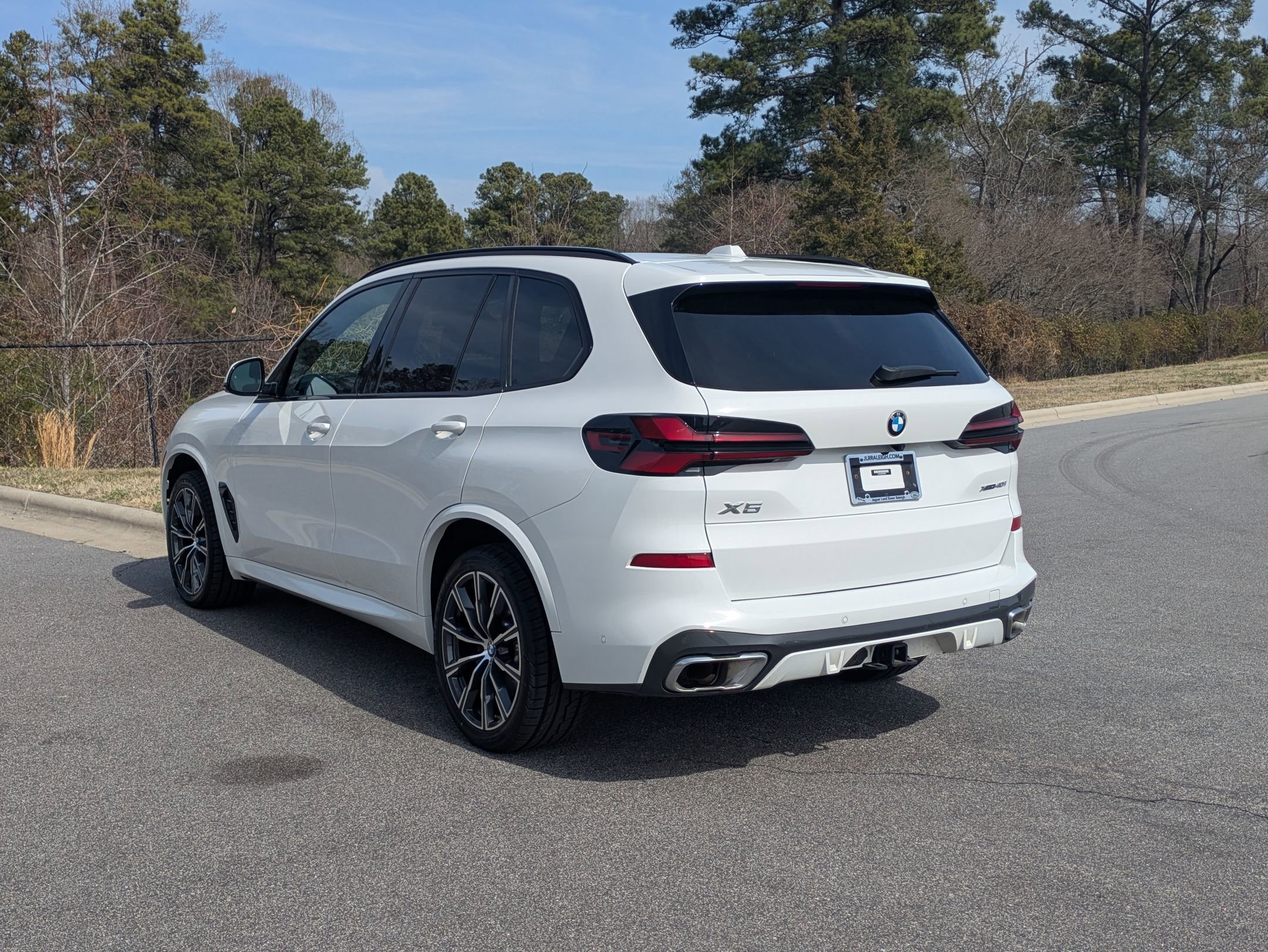 Used 2024 BMW X5 xDrive40i w/ M Sport Package image 7