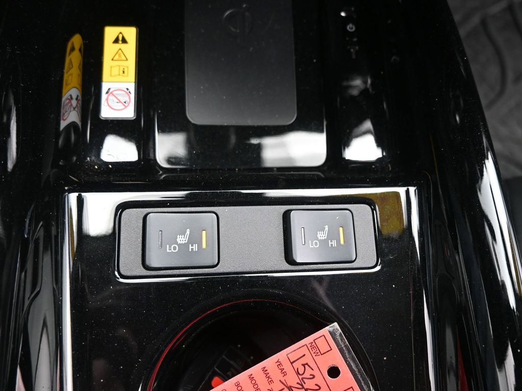 Used 2020 Toyota Prius Prime XLE image 30