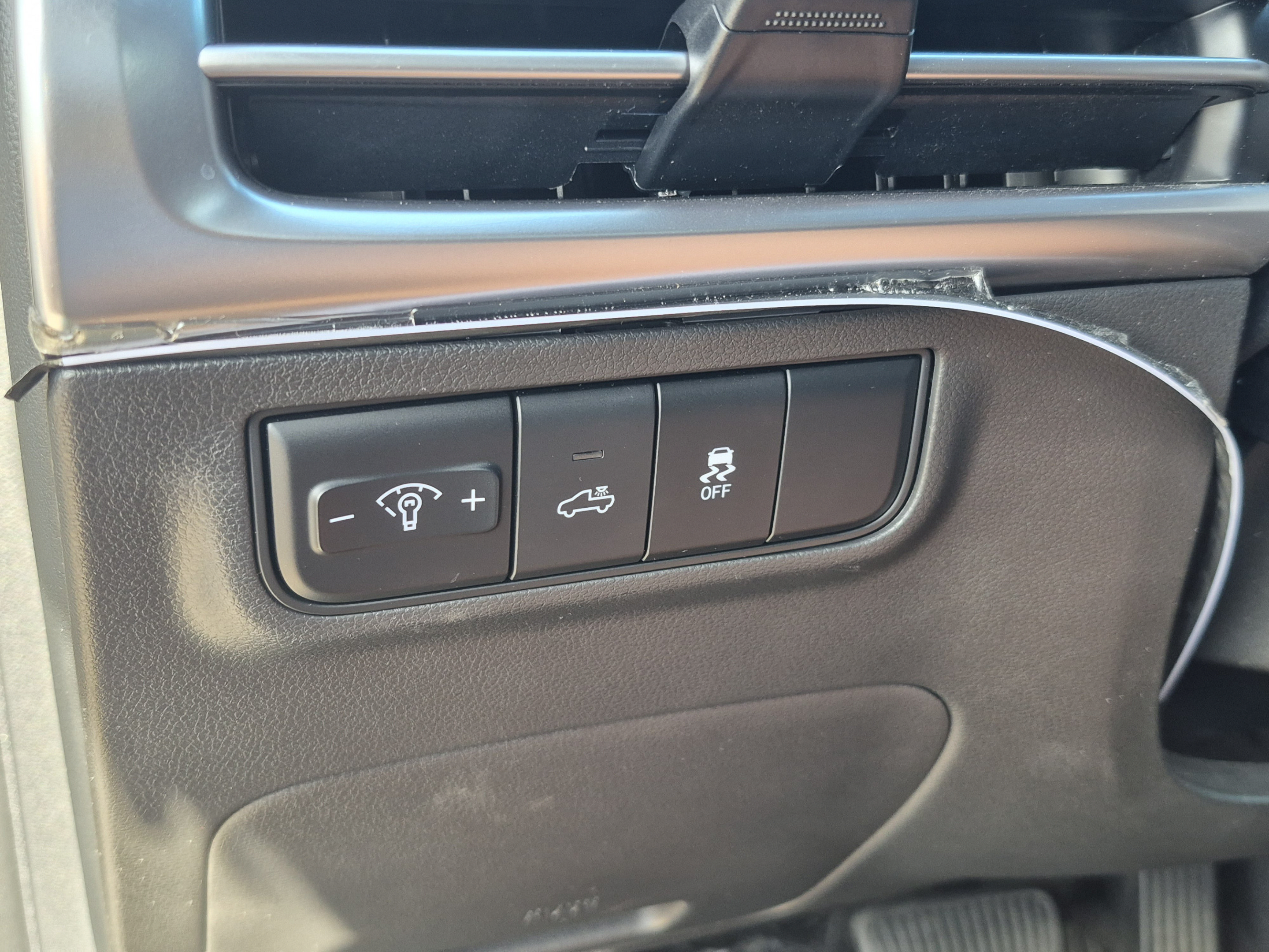 Certified 2025 Hyundai Santa Cruz SEL FWD image 24