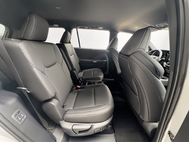 New 2026 Lexus TX 500h AWD w/ Technology Package image 26