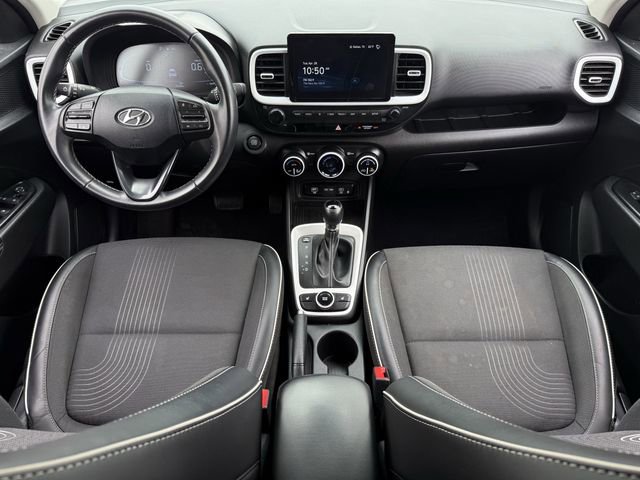 Used 2024 Hyundai Venue Limited FWD image 9