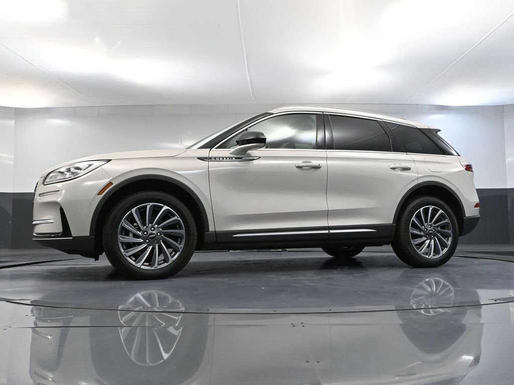 Used 2023 Lincoln Corsair Reserve image 53