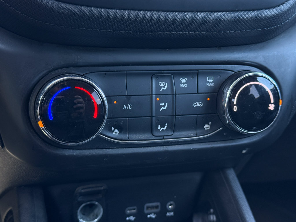 Used 2023 Chevrolet TrailBlazer LT FWD image 19