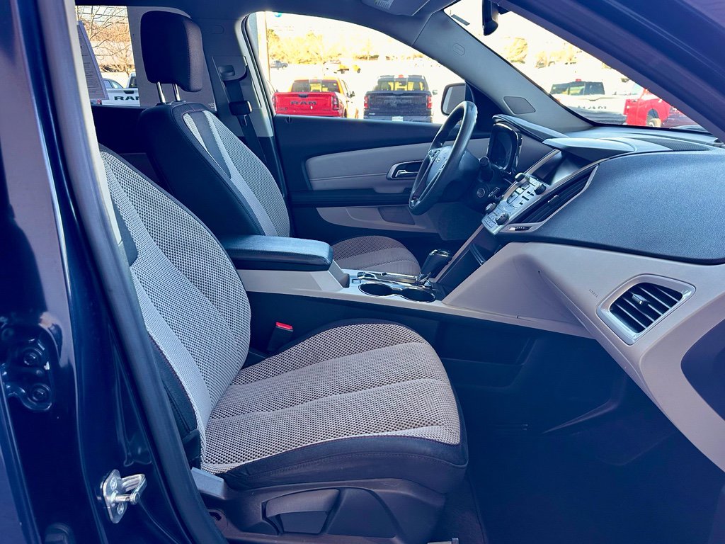 Used 2017 GMC Terrain SLE image 16