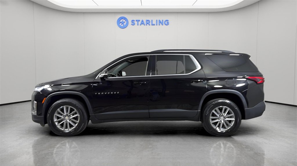 Used 2023 Chevrolet Traverse LT image 3